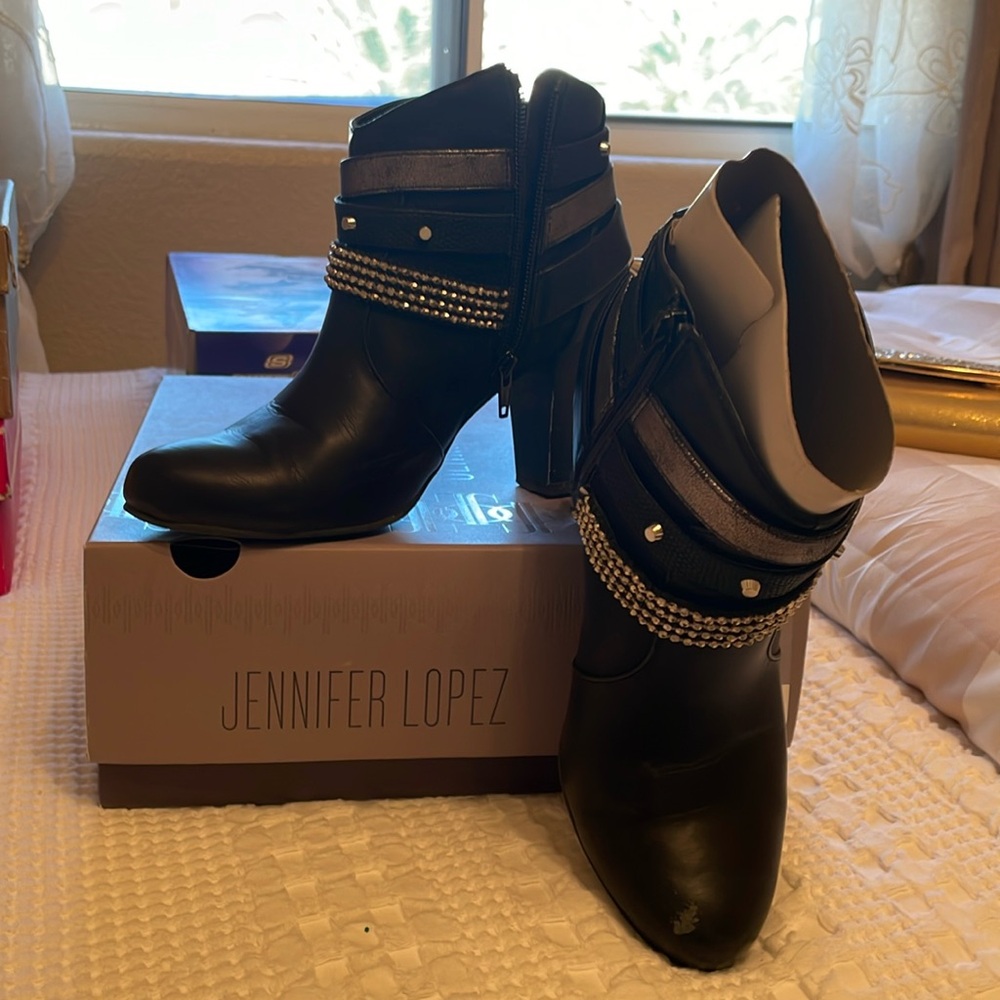 Ankle boots